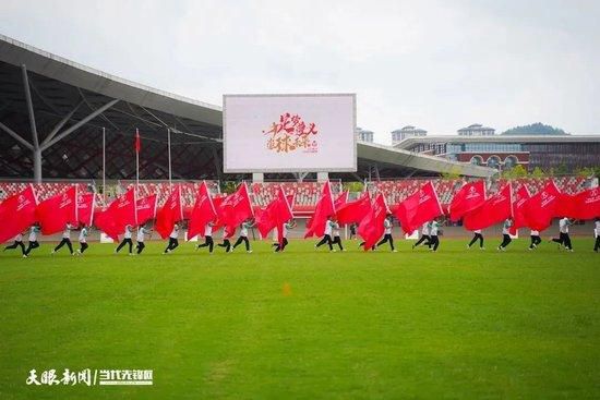 被称为侏罗纪“摸金校尉”的⽹红古⽣物科学家邢⽴达,将现场探讨“长颈鹿琥珀”到底是不是真实存在;植物学博⼠顾有容带你了解进击的植物,恐龙用史前植物的叶子当被子盖;奇葩说辩⼿、学者⾼庆⼀大开脑洞,在元宇宙里能否与恐龙相遇;泛知识博主蘸盐与观众探讨电影里的“小蓝”到底会不会飞?哪种恐龙最邋遢?